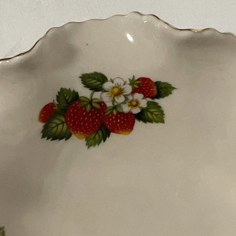 Vintage Strawberry Design Dixon Art Studio 22kt Gold Rimmed Candy Trinket Dish